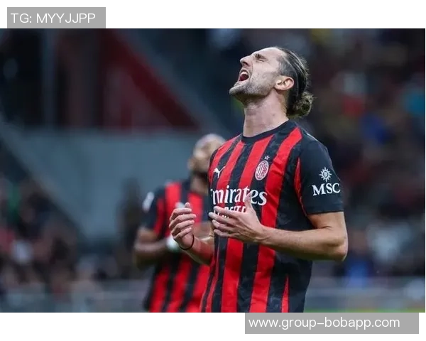 劳塔罗对齐沃换人决定不满摔水瓶表达愤怒情绪