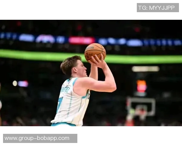 克尼佩尔表现稳健12投5中贡献18分8篮板3助攻1抢断助力球队胜利 克尼佩尔表现稳健12投5中贡献18分8篮板3助攻1抢断助力球队胜利