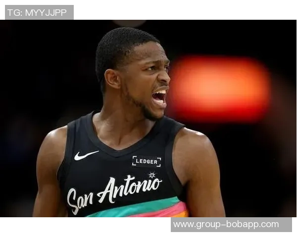 福克斯全能表现助力球队获胜16投9中贡献26分5篮板9助攻3抢断三分球命中率高