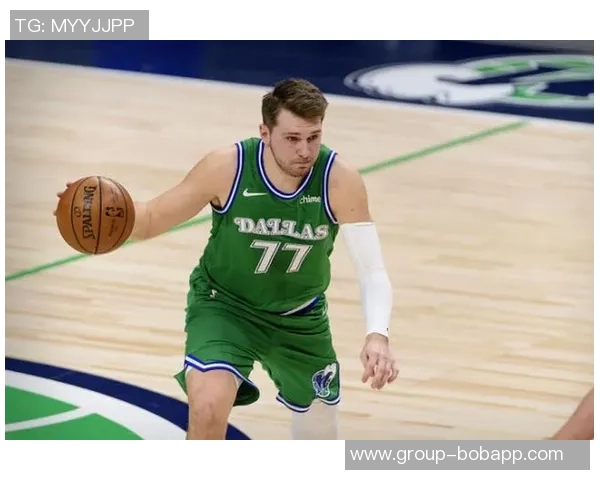 独行侠官宣复古绿色球衣与地板涂装回归引发球迷热议